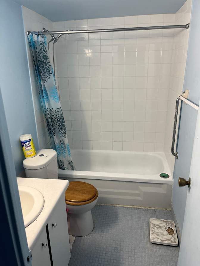 Leonard Ruddy's room