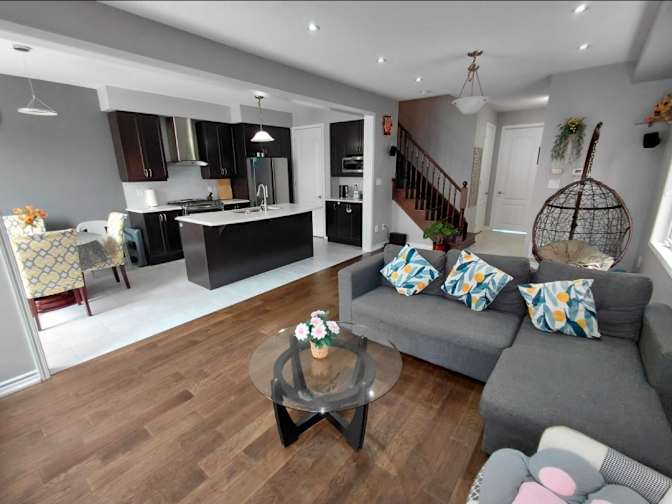 Tolobi Rental's room