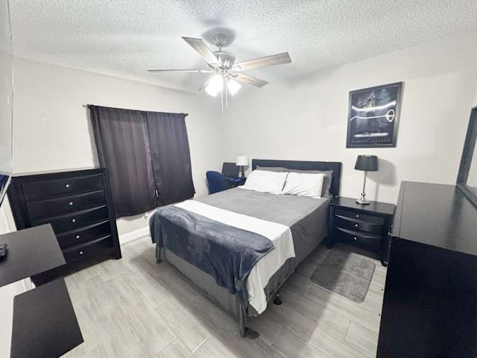 Jason Bryan, Realtor's room