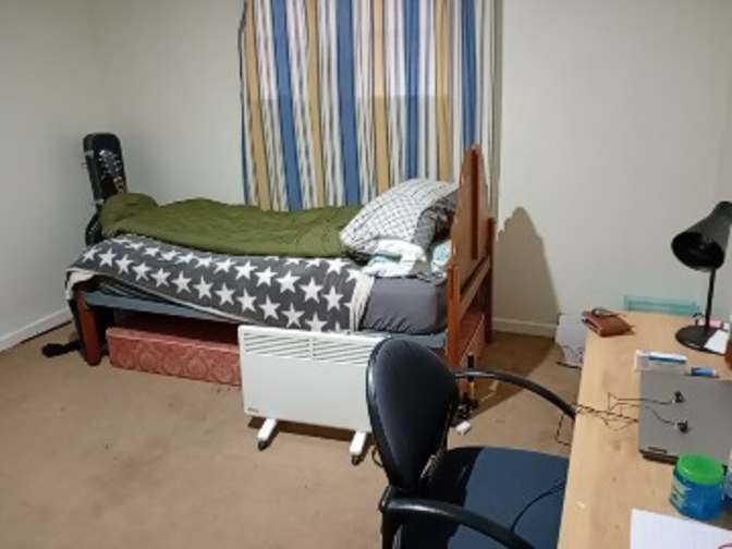 javier crosa's room