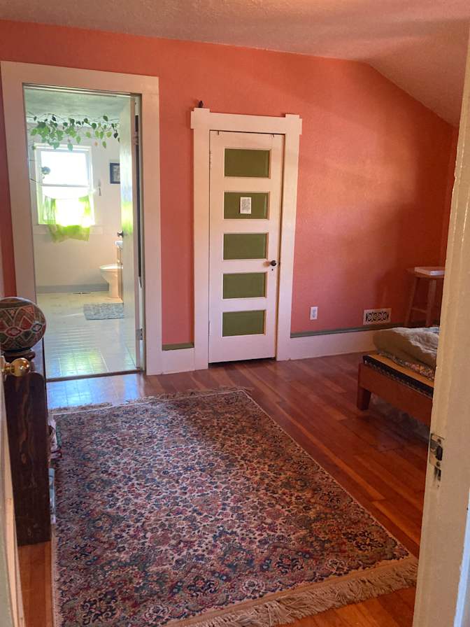 Hoyt's room