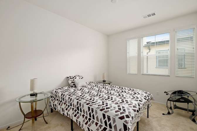 Thomas's room