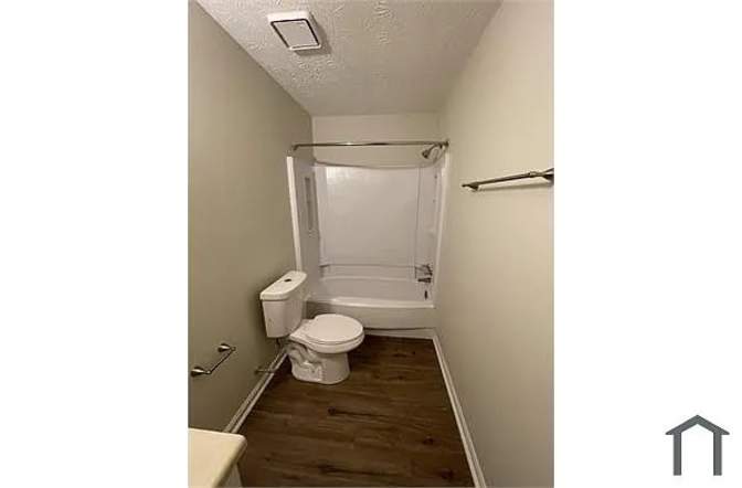 Alcove Rooms's room