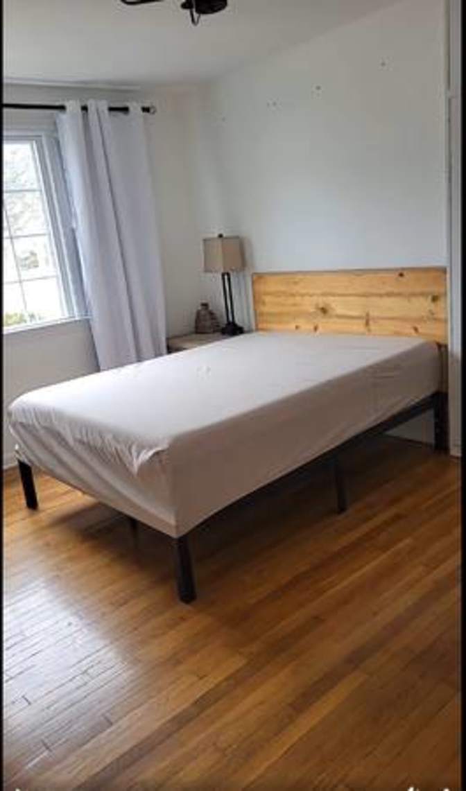 ROOM FOR RENTl's room