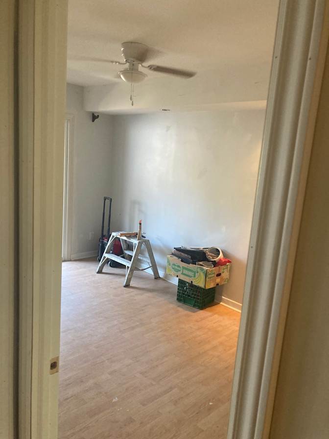 East End - Photo 6