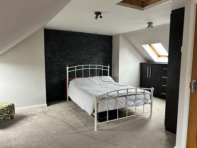 Gants Hill's room
