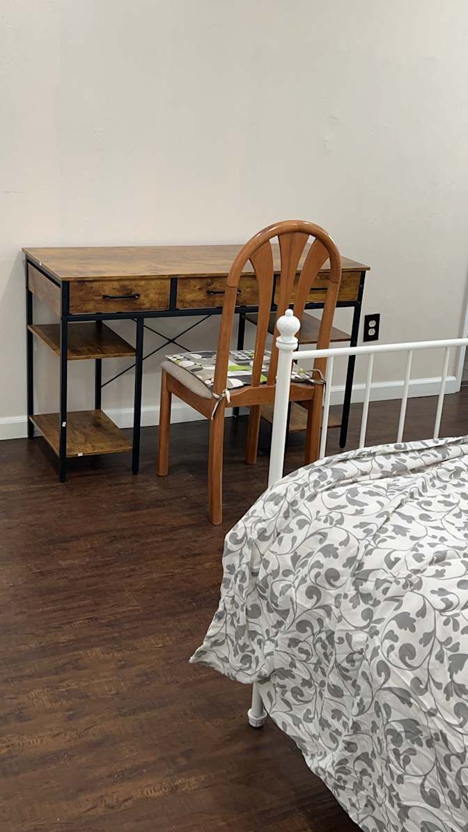 Sandy's room