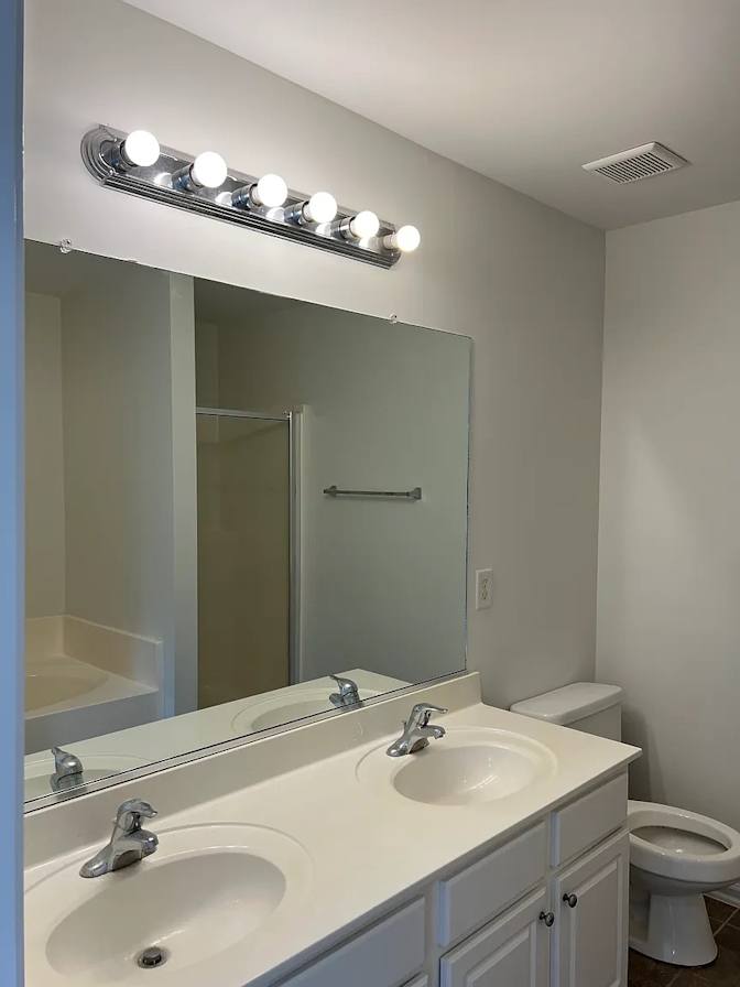 Alcove Rooms's room