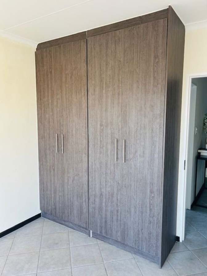 Tlangi's room