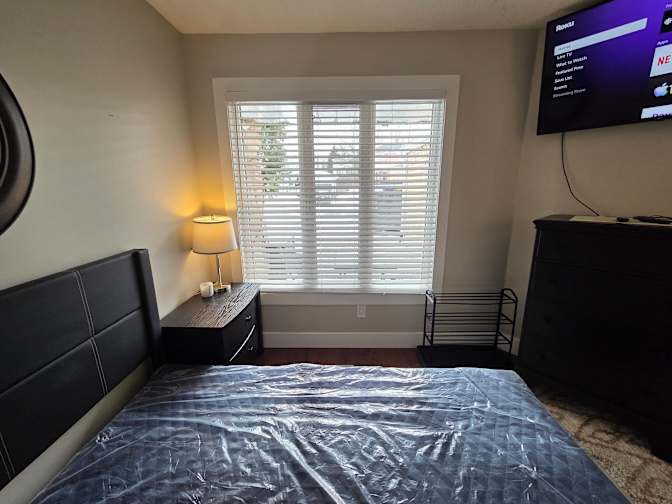 Chris Wonderful's room