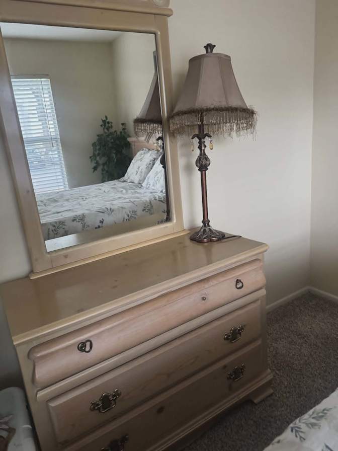 M Manuel's room
