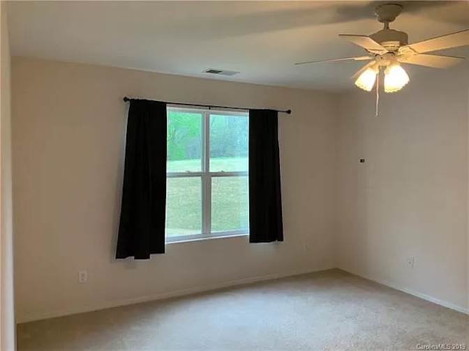 Alcove Rooms's room