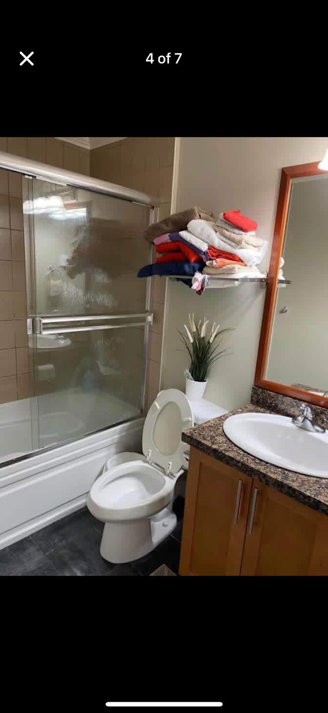 Jenapril Ramos's room