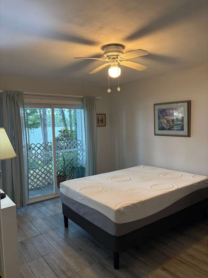 Thomas's room