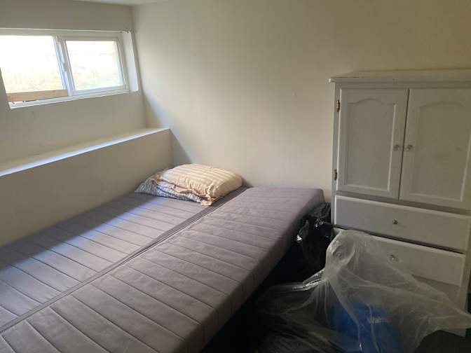 Leo's room