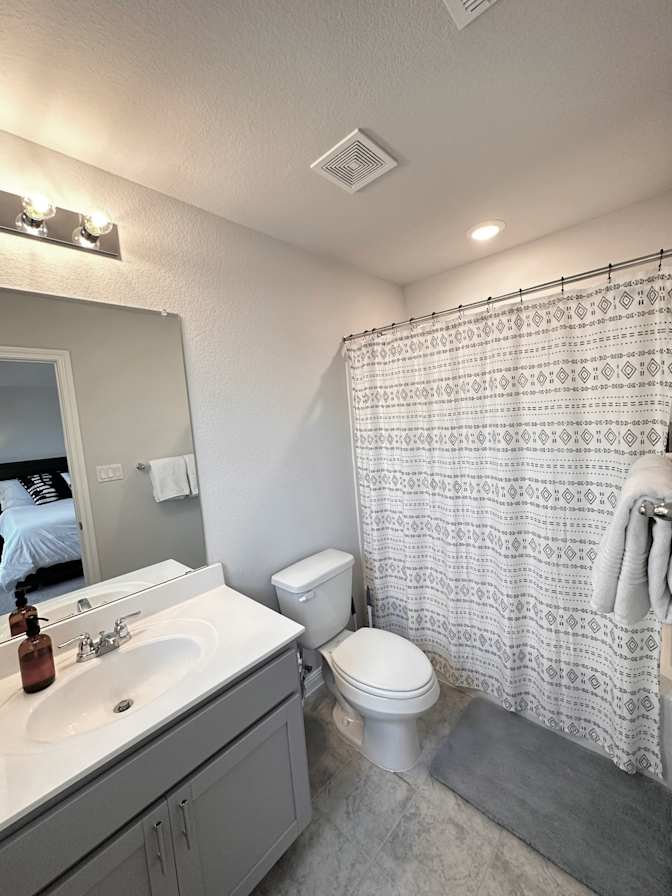Ali's room