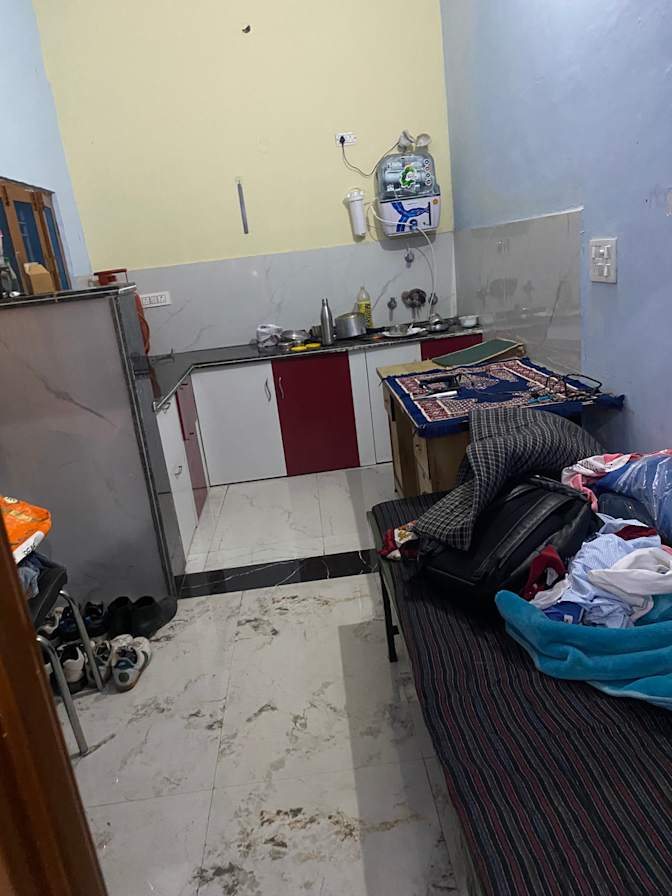 Dixant Maan's room
