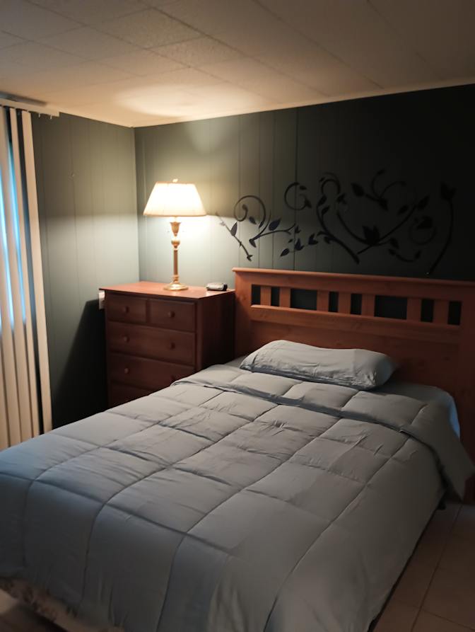 Thomas's room