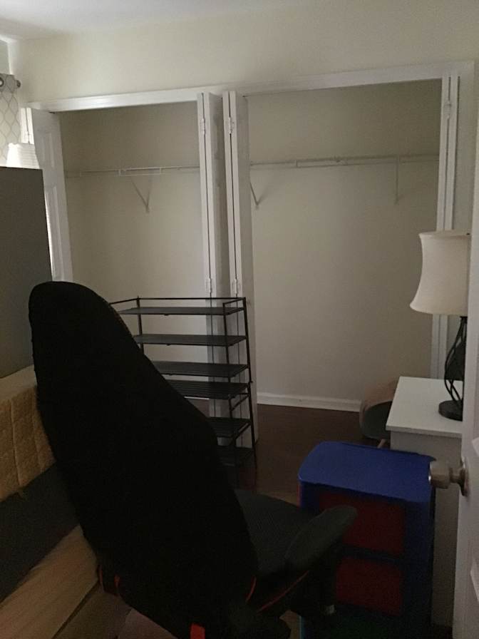 Alcove Rooms's room