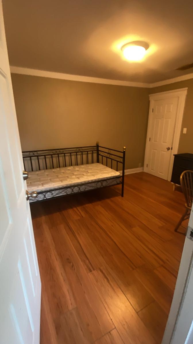 Andrea's room