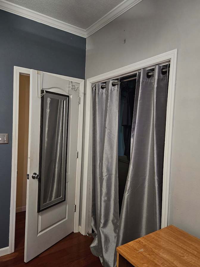 Surin Colonel's room
