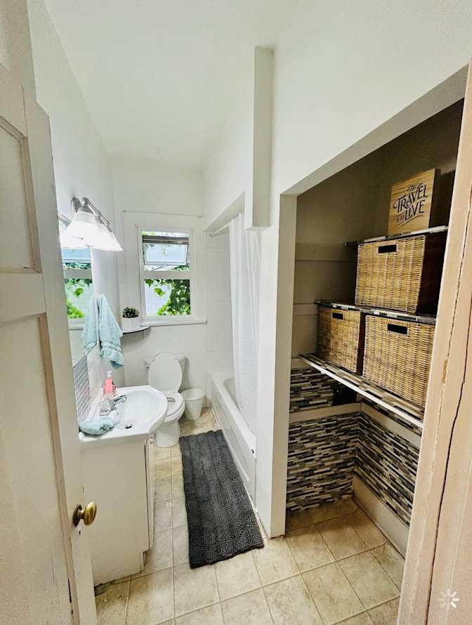 Lucas Nogueira's room