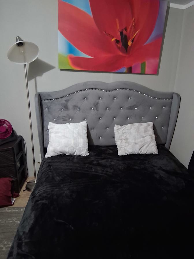 Louis's room