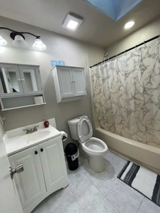 Vuong's room