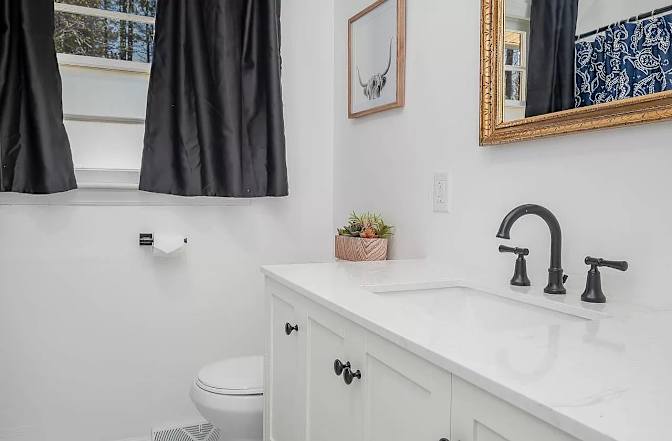 Alcove Rooms's room