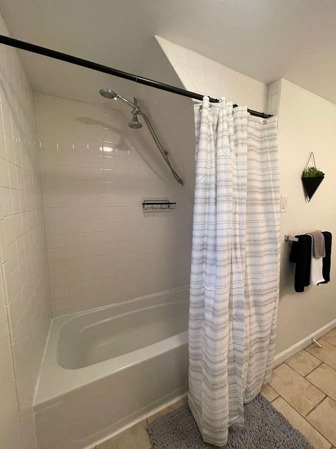 Lotus Consulting and Management LLC's room