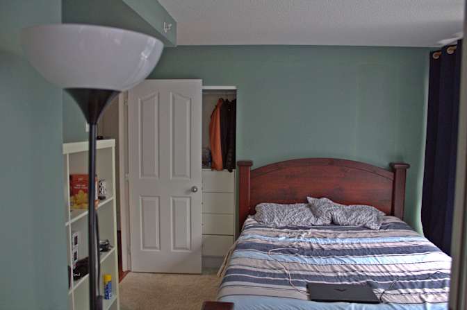 Toyo's room