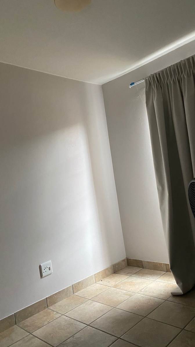 V's room