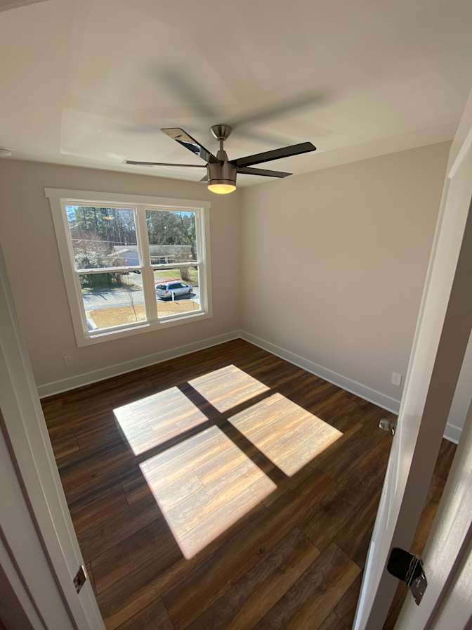 Alcove Rooms's room