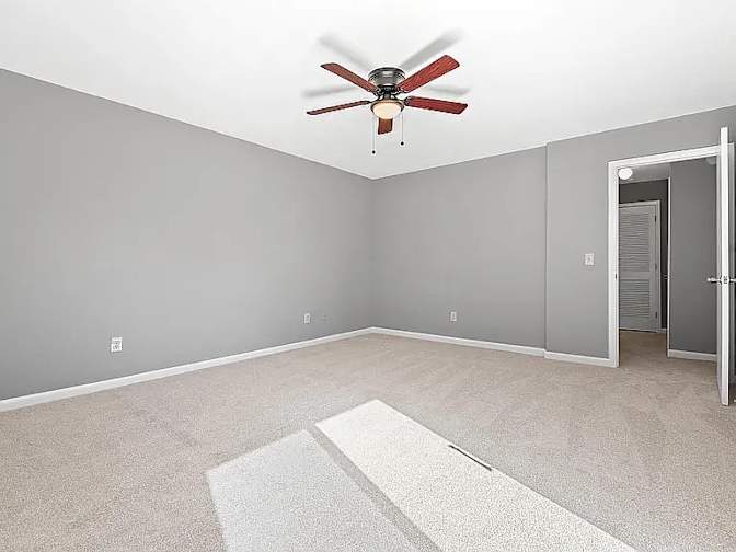 Alcove Rooms's room