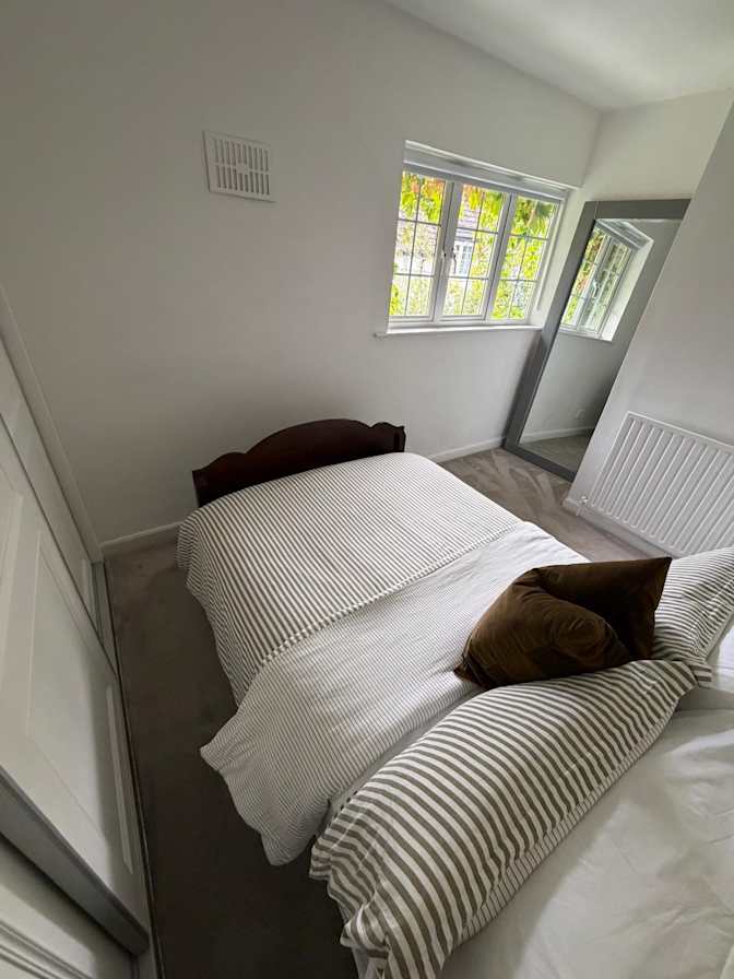 David Conor's room
