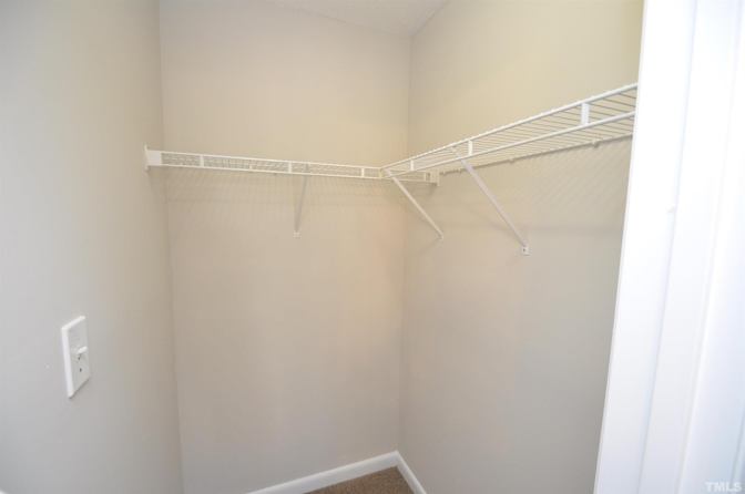 Alcove Rooms's room