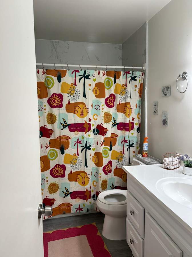 Claudia Guizar's room