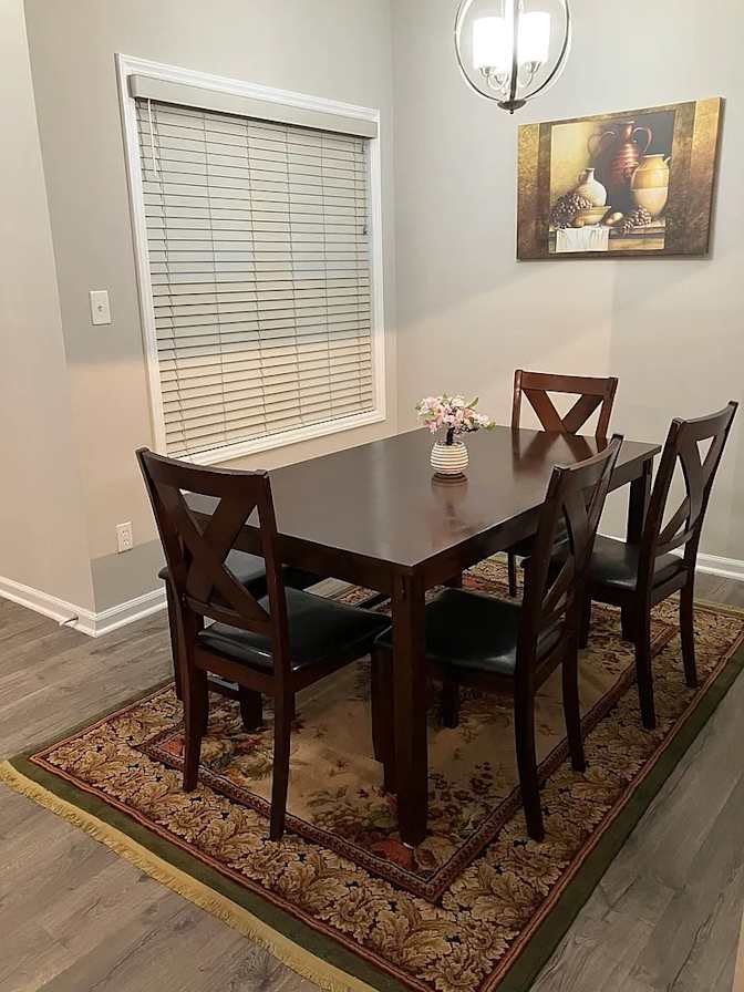 Alcove Rooms's room