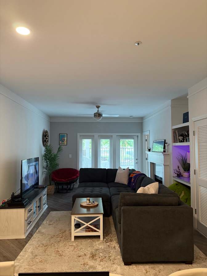 Thomas's room
