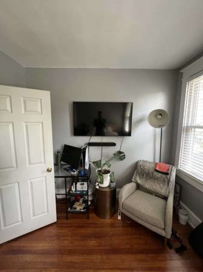 Alicia's room