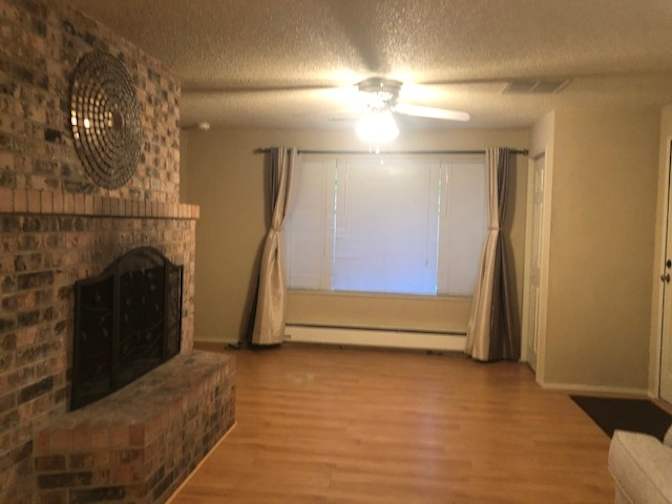 Room for rent's room