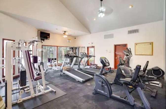 Venetian Condos's room