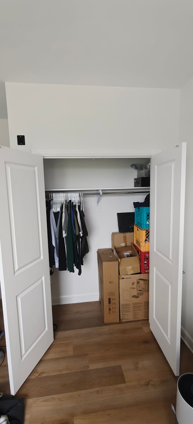 Thomas's room