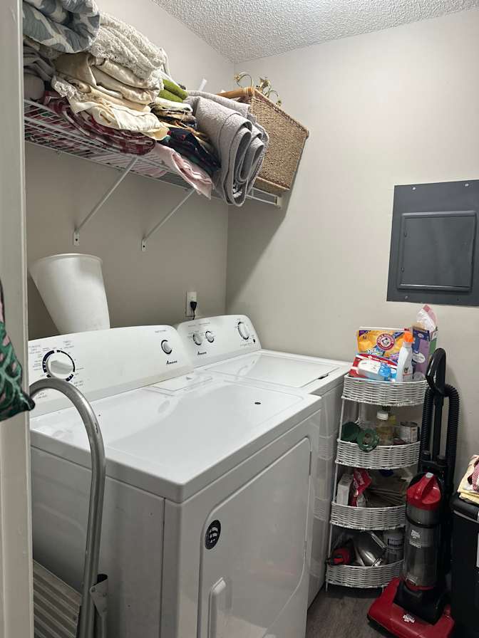 Brooksie D Wells's room