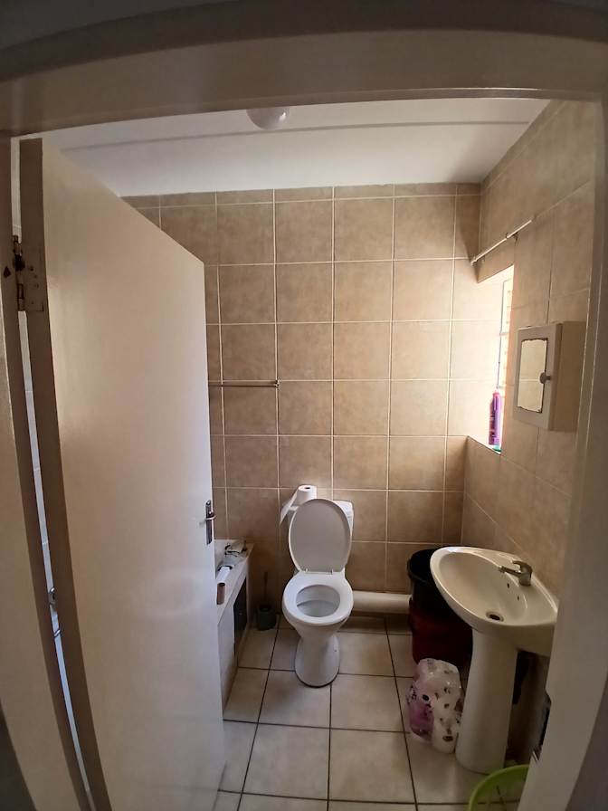 Zero Bruru's room