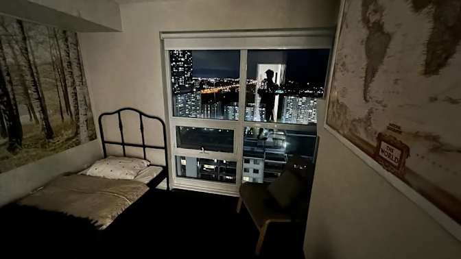 Metin's room