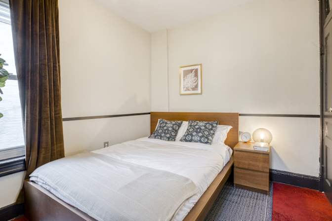 Sam June's room