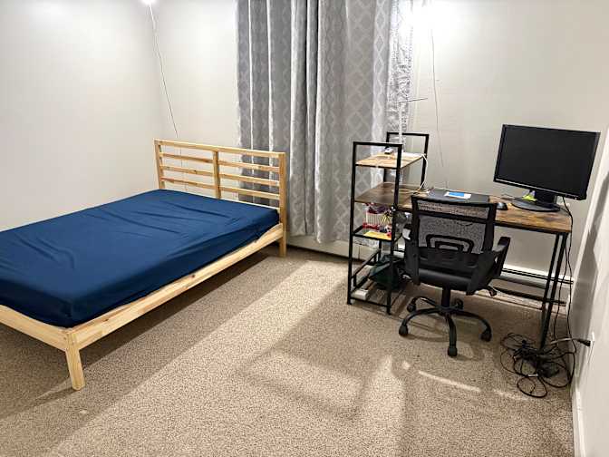 Pouria's room