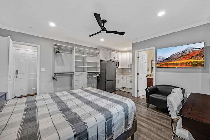 Steve's room