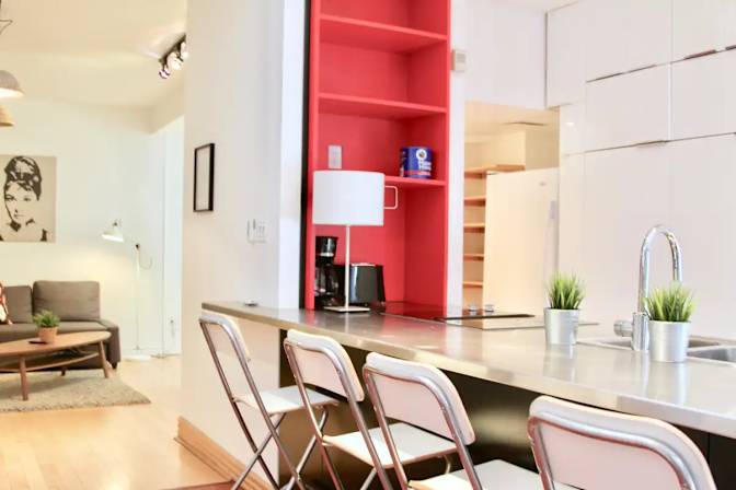 emilie simonet's room